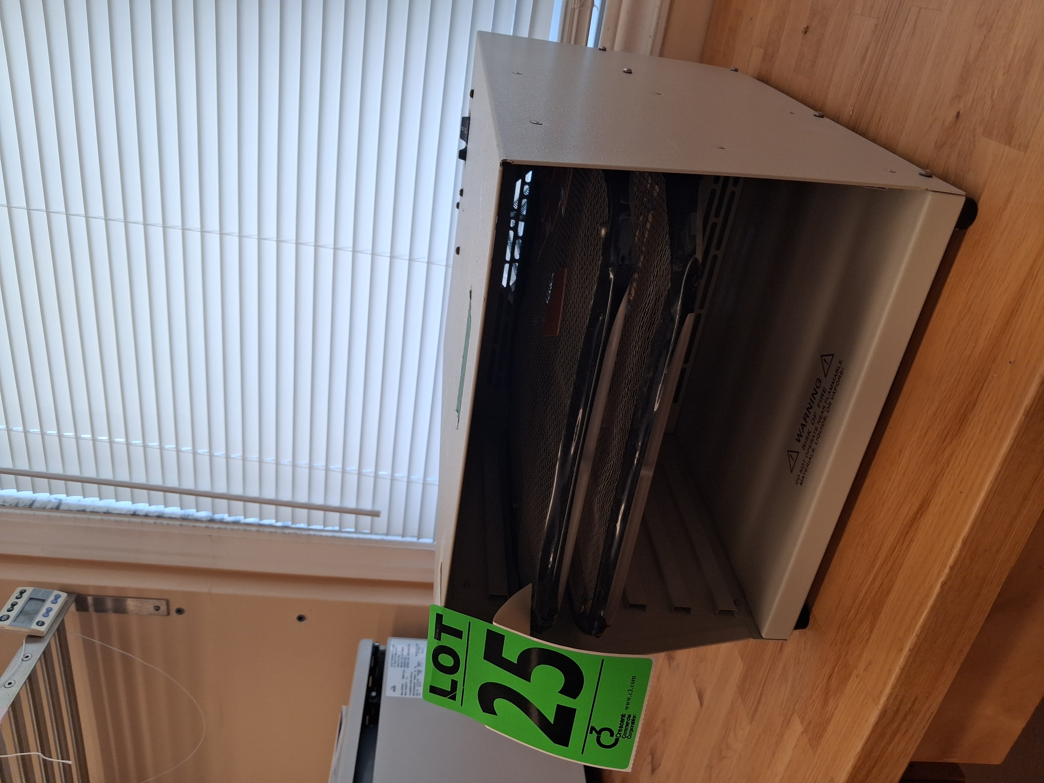 Lot 25 — HOEFER AMERSHAM PHARMACIA 80-6121-61 Easy Breeze Gel Dryer